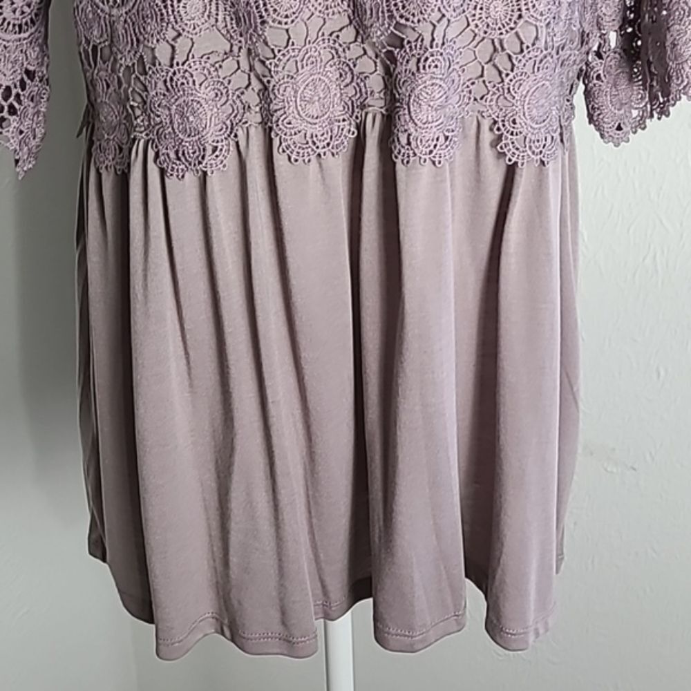 Shannon Ford NY Light Purple Loose Turtleneck Top, Purple Embroidery, Size Large - Picture 4 of 10